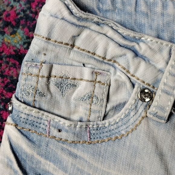 Hydraulic Light Washed Distressed Cuffed Bottom Shorts - Picture 9 of 16